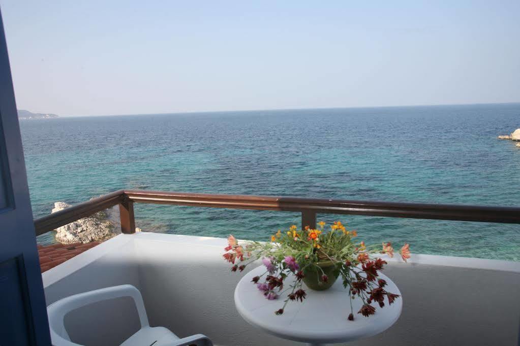Lemos Hotel Kokkari Extérieur photo